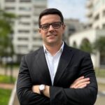 Empreendedor por vocação, filósofo por convicção: negócio de energia criado por engenheiro eletricista vira holding e planeja se tornar ‘unicórnio’Seguindo os sábios conselhos do pai, Raphael Baptista amplia escopo da holding H7 com gestão humanizada e aquisição de empresas, de painéis elétricos à impressão de tecidos de órgãos em 3D. Expectativa é chegar a R$ 1 bilhão em valor de mercado até 2029